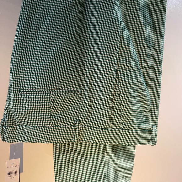 NWT. Kelly green check trousers by Ann Taylor. Eva style, tall length. - Picture 3 of 3
